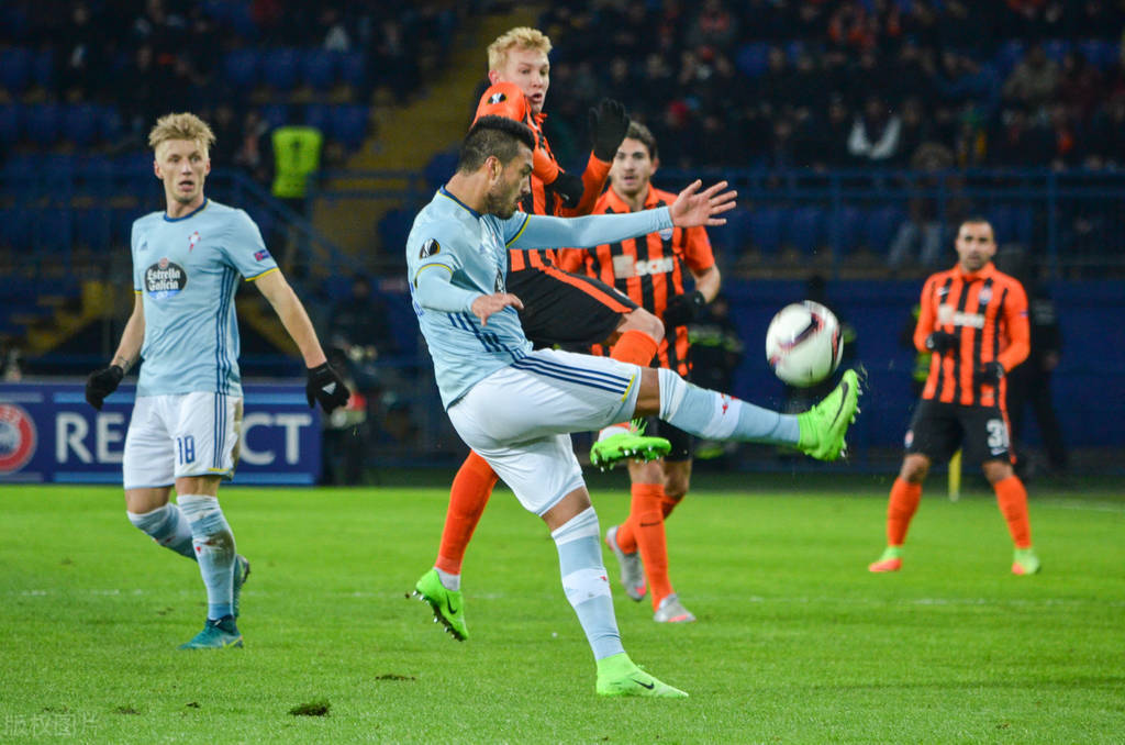 包含赛地聚焦——西甲加时末段热度飙升，斯图加特再遭质疑，压力陡增，赛季目标并未改变的词条