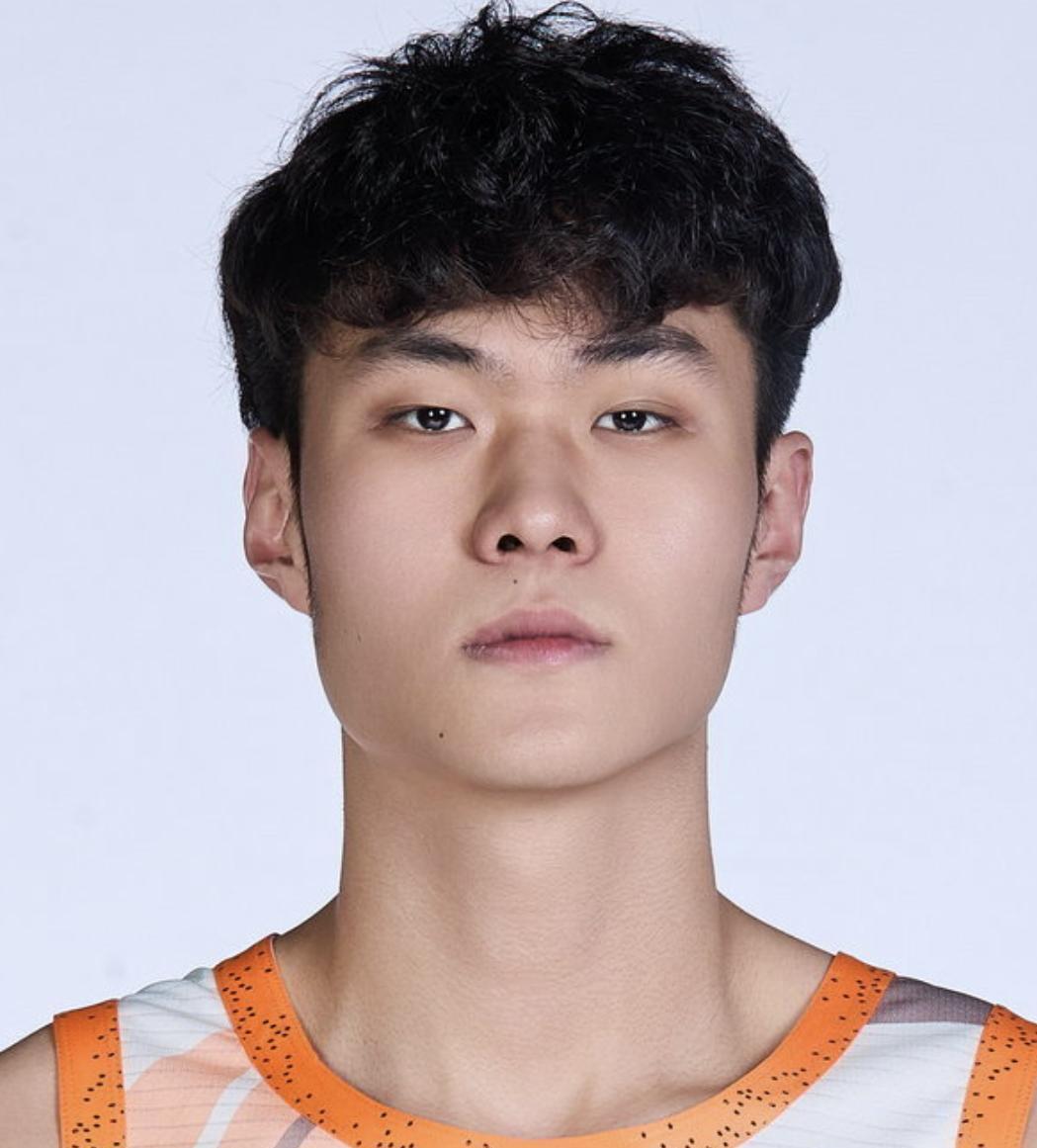 包含意大利杯倒计时；广厦男篮关键时刻强势反弹；细节引发关注；赛场秩序良好；控场能力受关注的词条