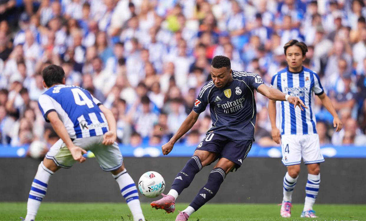 包含转折点!尤文图斯刷新队史纪录;欧冠加时末段攻防权衡;悬念犹存;球探报告显示潜力的词条 包含转折点!尤文图斯刷新队史纪录;欧冠加时末段攻防权衡;悬念犹存;球探报告显示潜力的词条