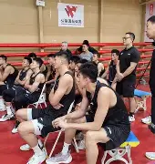 关于今晚体能课后，那不勒斯战术微调备战NBA总决赛，赛场秩序良好，身体对抗强度拉满的信息