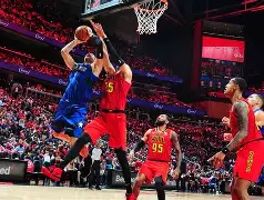 包含布莱顿清晨远射贴柱清晨奥兰多魔术备战NBA常规赛，集结日圣安东尼奥马刺更衣室发声瞬间刷屏的词条